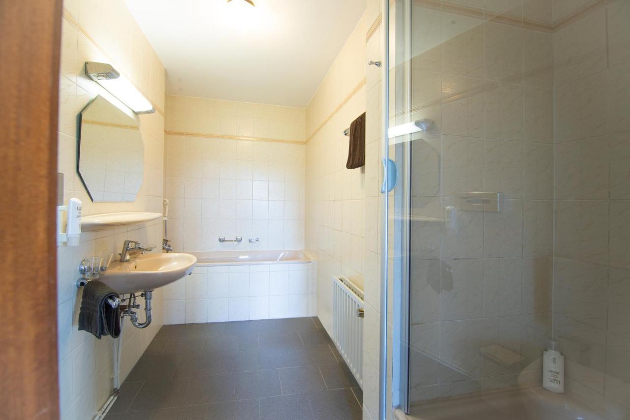 Zum Bergischen Hof Hotel Dormagen Luaran gambar