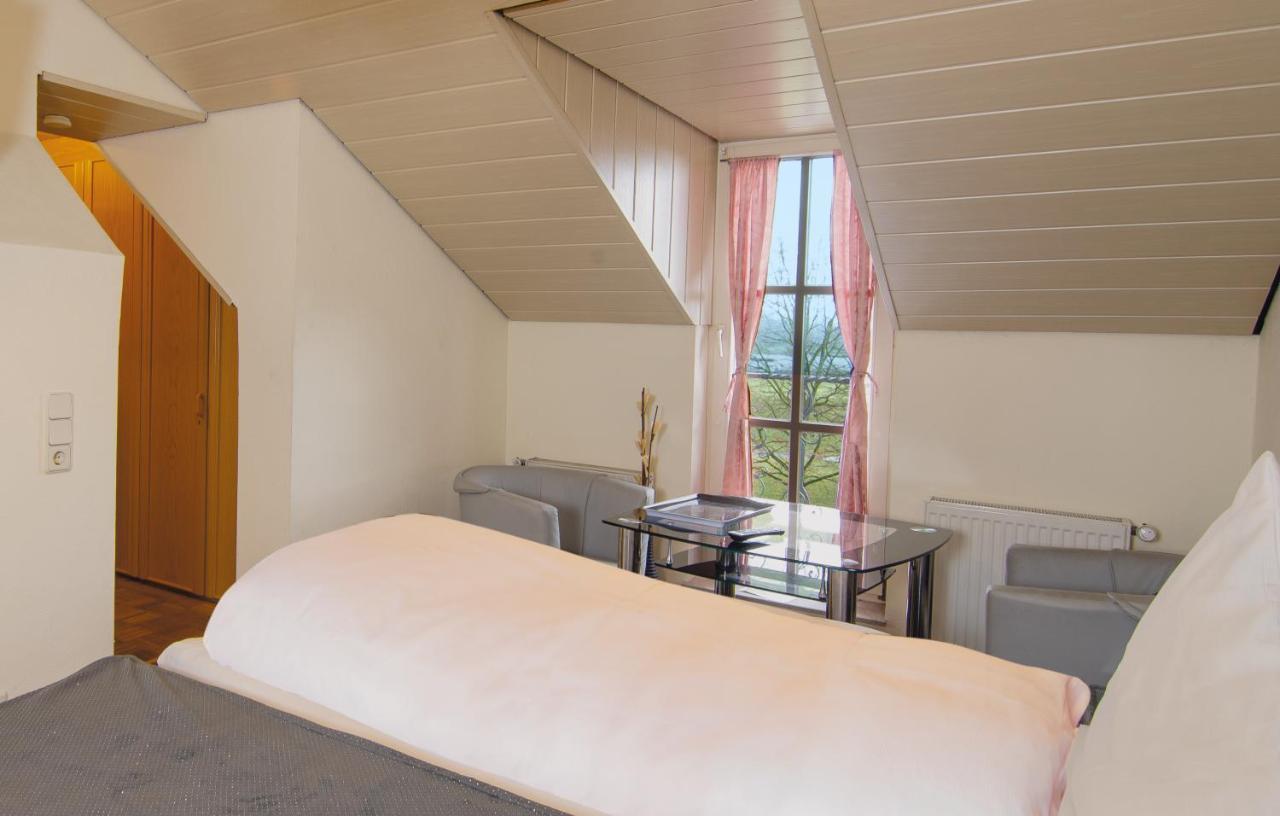Zum Bergischen Hof Hotel Dormagen Luaran gambar