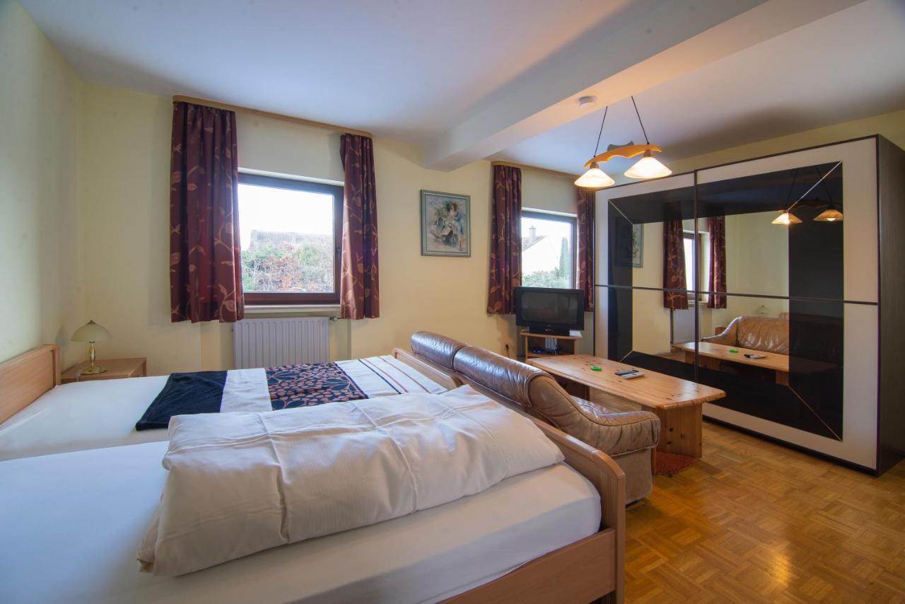 Zum Bergischen Hof Hotel Dormagen Luaran gambar